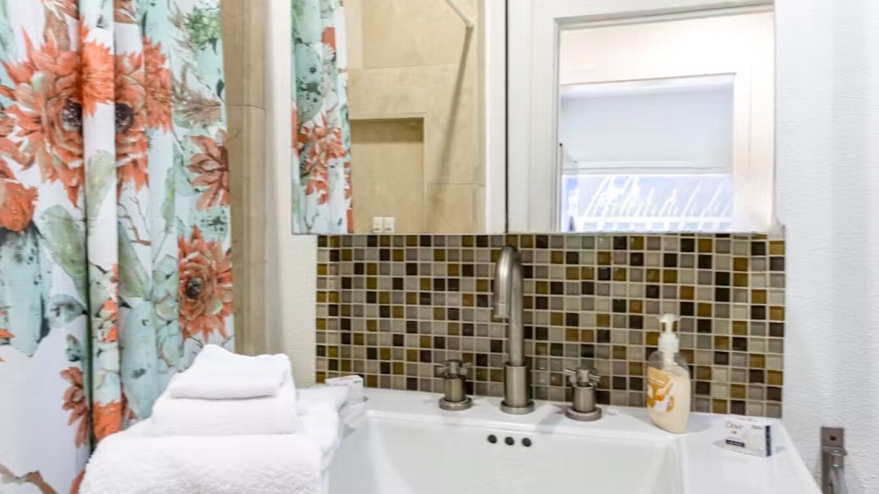 Photo of Bathroom in Alamitos Beach