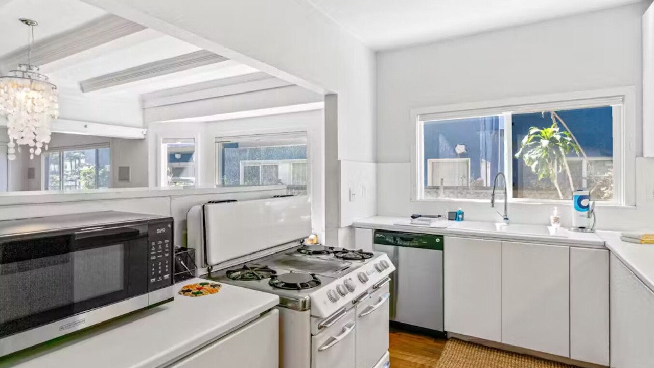 Photo of Kitchen in Alamitos Beach