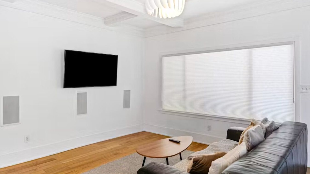 Photo of Livingroom in Alamitos Beach