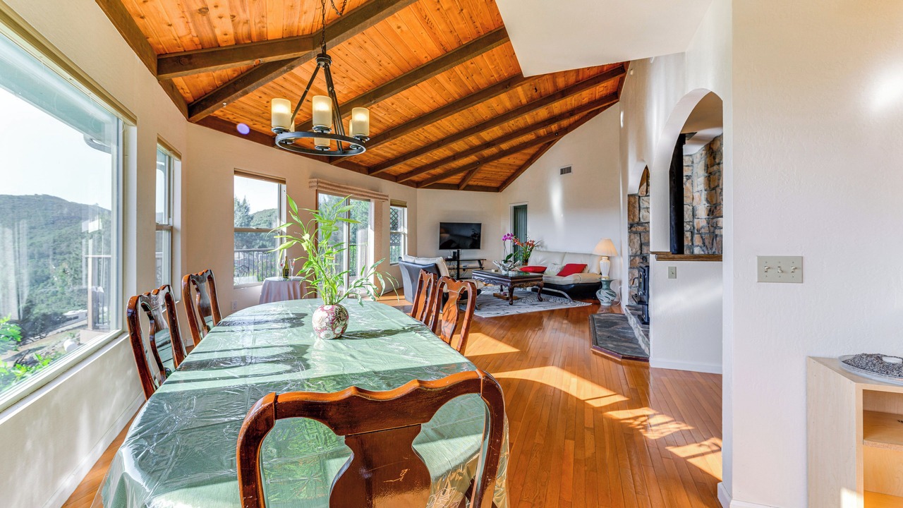Photo of Bedroom in Kelseyville