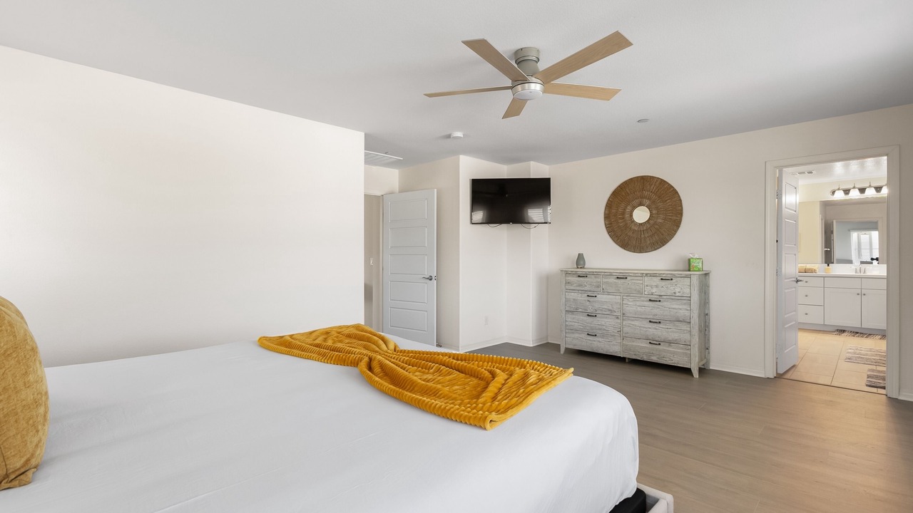 Photo of Bedroom in Allied Gardens