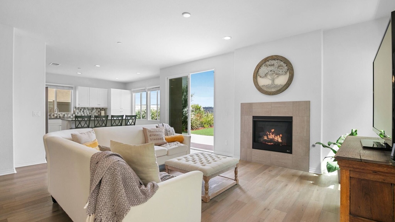 Photo of Livingroom in Allied Gardens