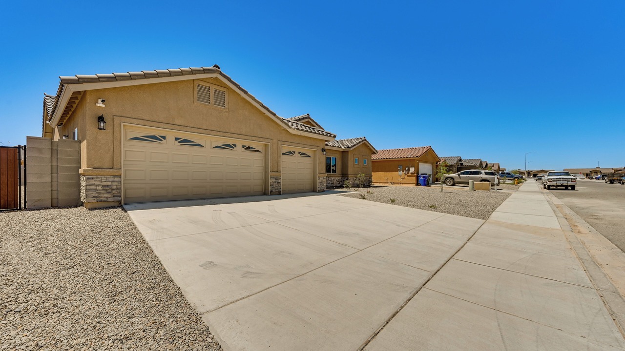 Photo of Others in Yuma