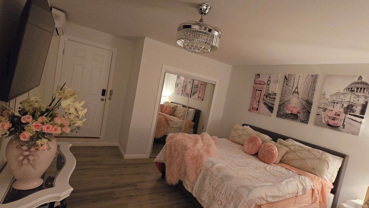 Photo of Bedroom in Enterprise