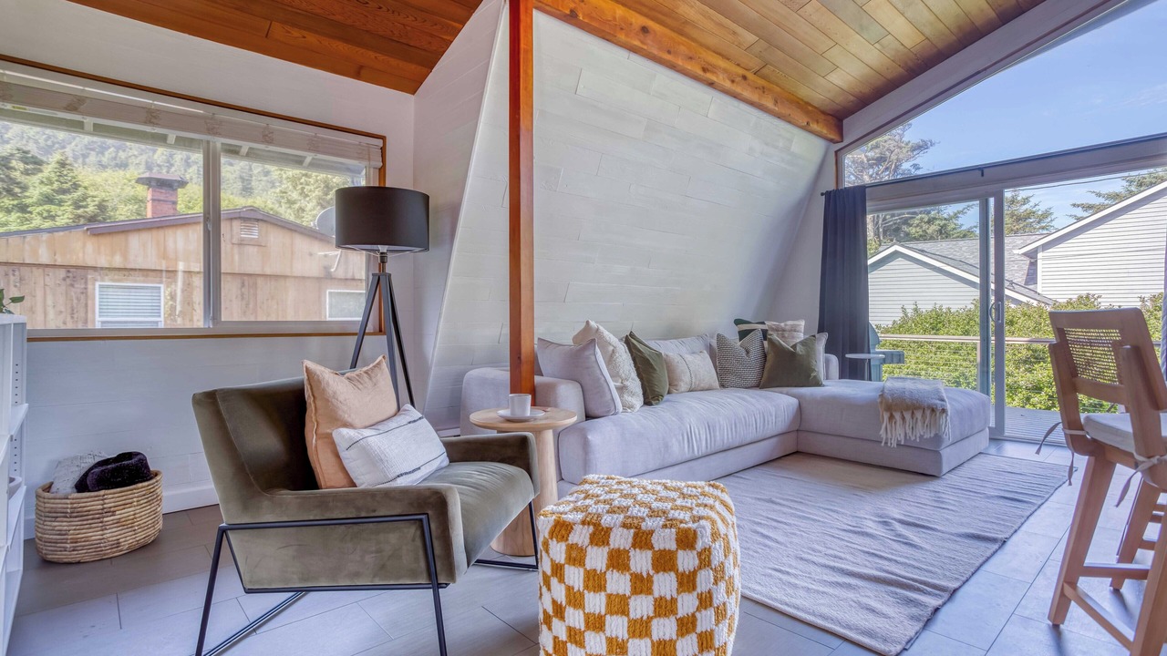 Photo of Livingroom in Arch Cape