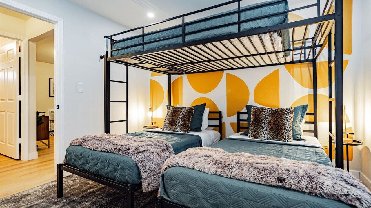 Photo of Bedroom in Gateway District
