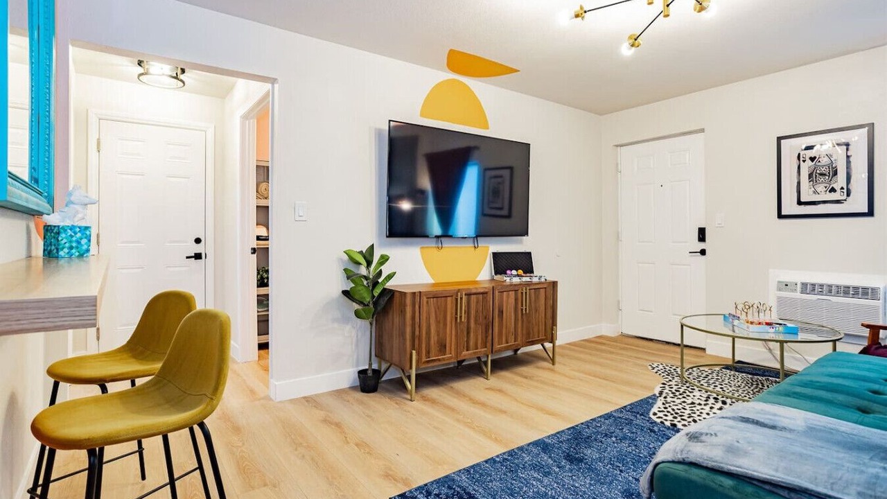 Photo of Livingroom in Gateway District
