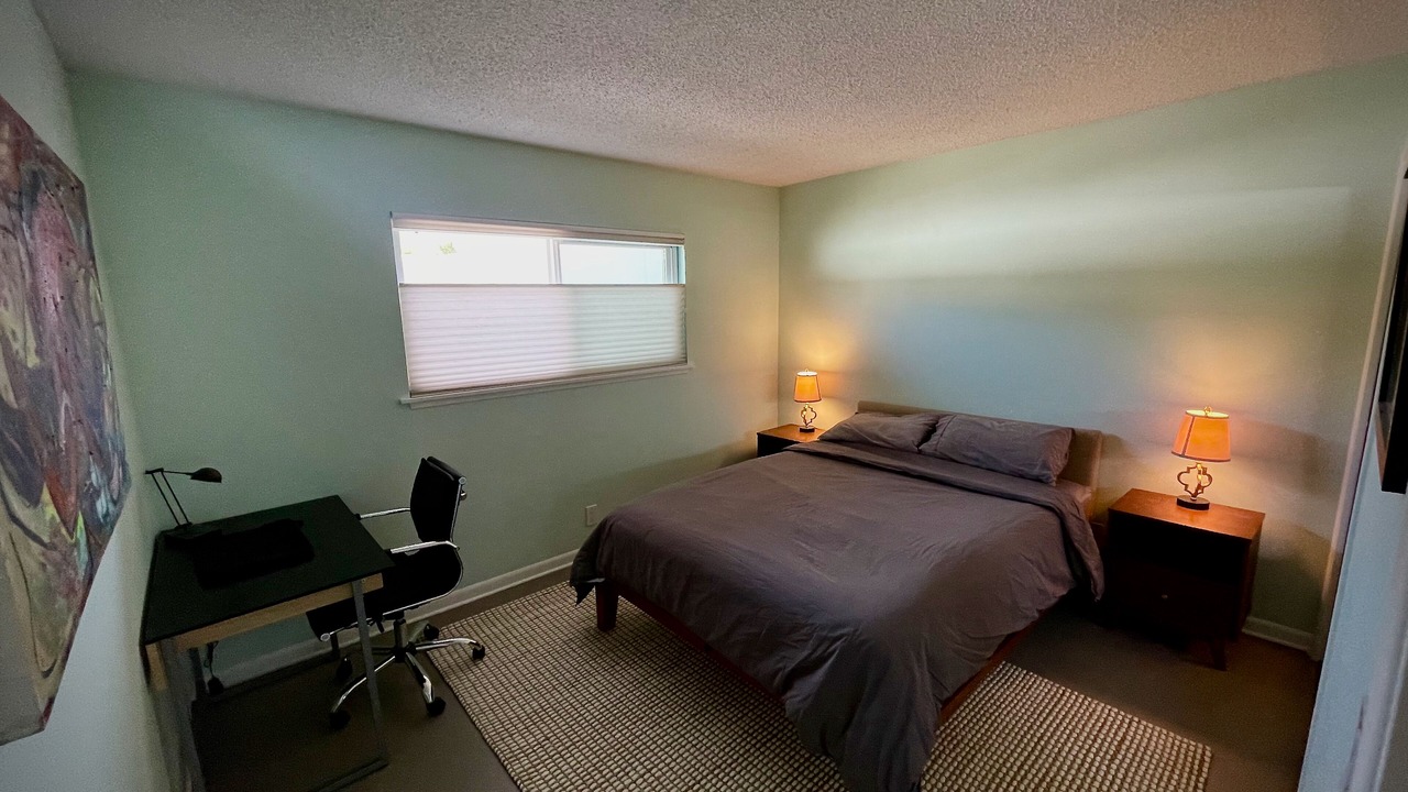 Photo of Bedroom in Canyon Corridor
