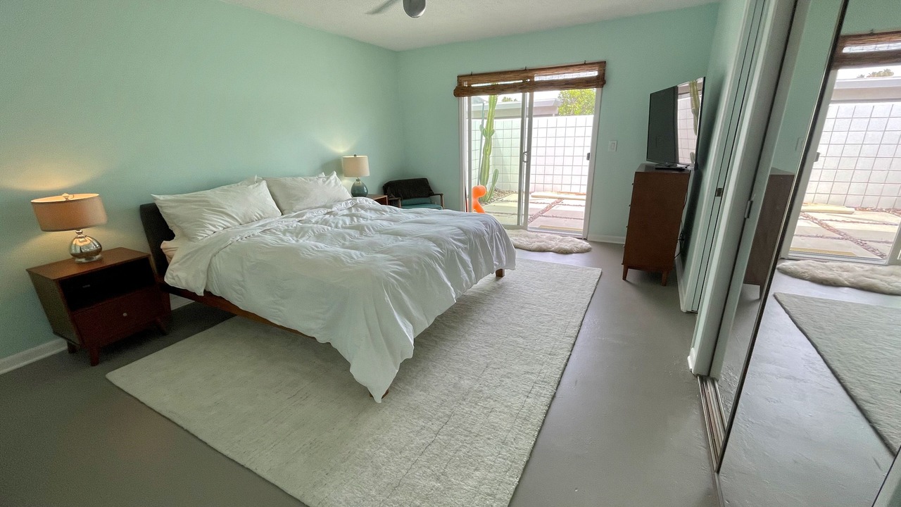 Photo of Bedroom in Canyon Corridor