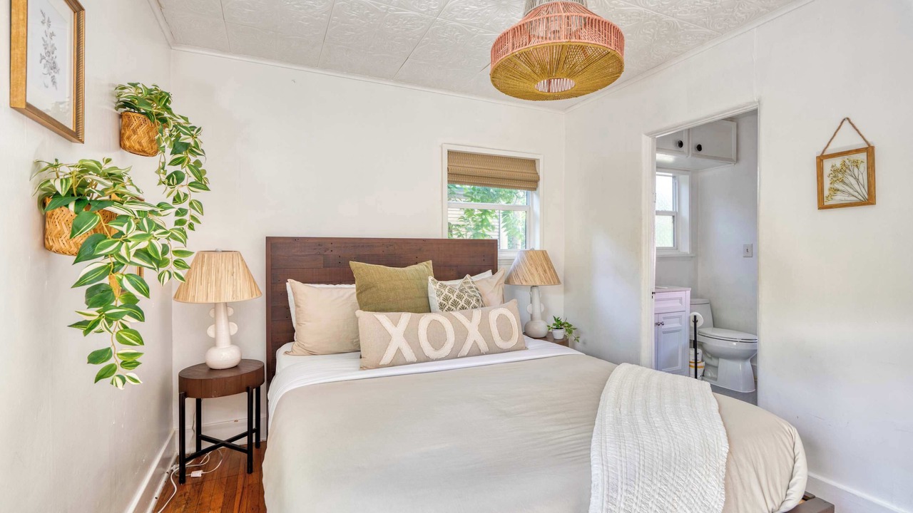 Photo of Bedroom in Alberta Arts District