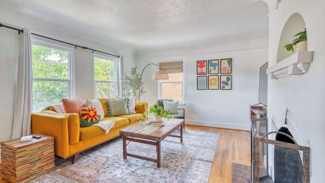 Photo of Livingroom in Alberta Arts District