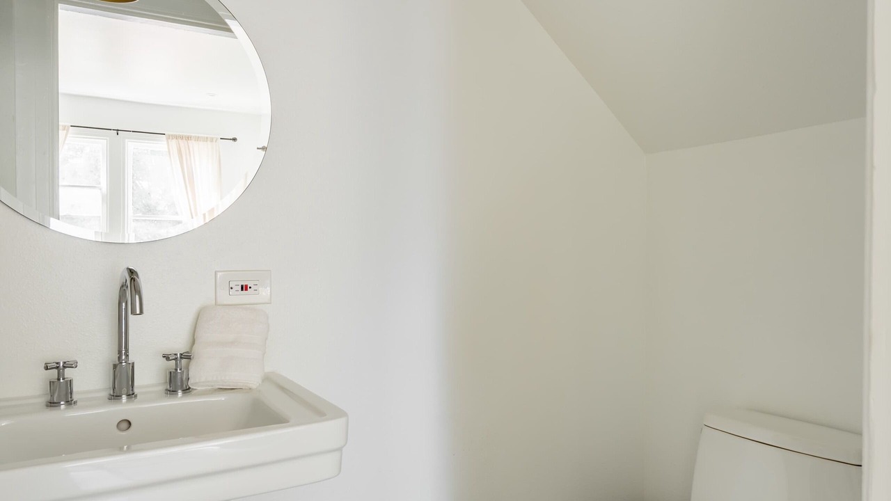 Photo of Bathroom in Uptown