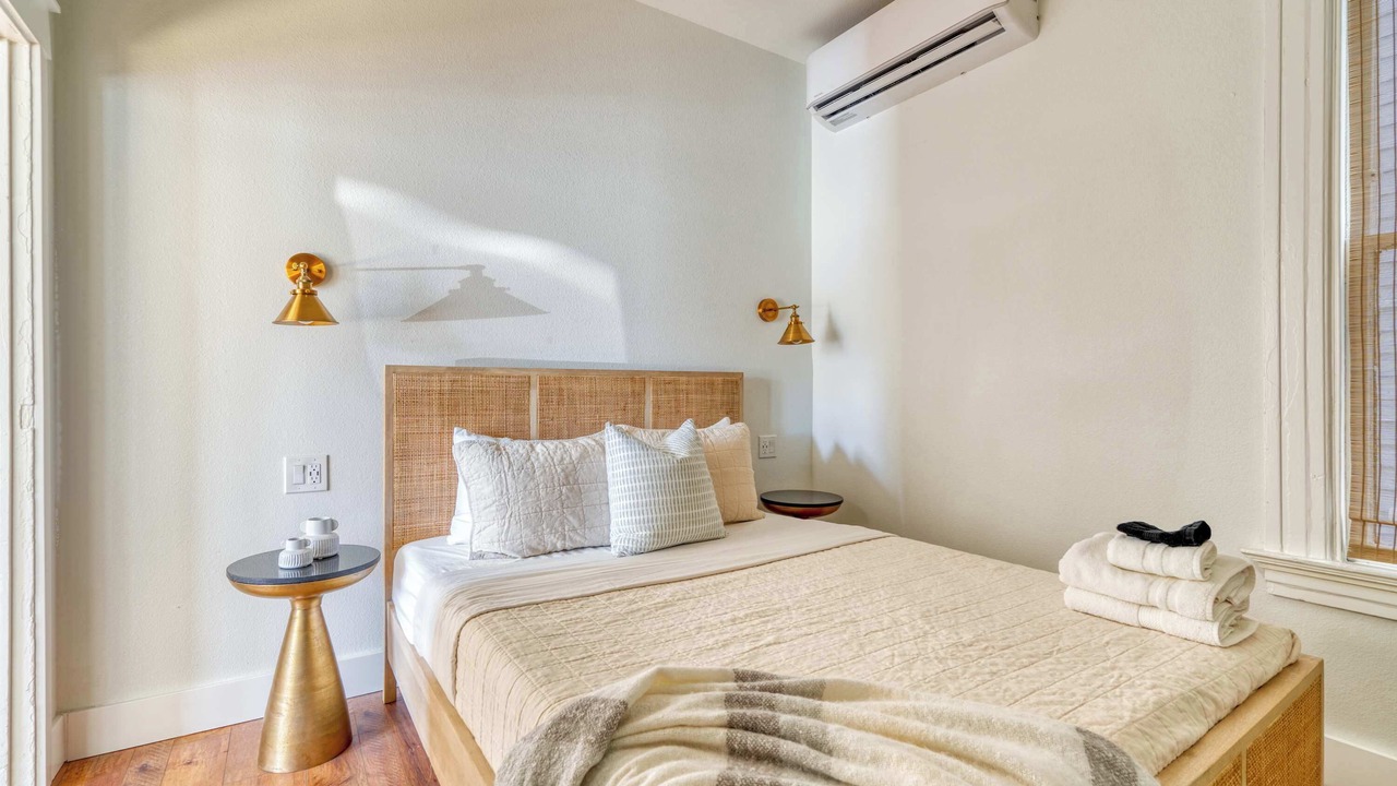 Photo of Bedroom in Uptown