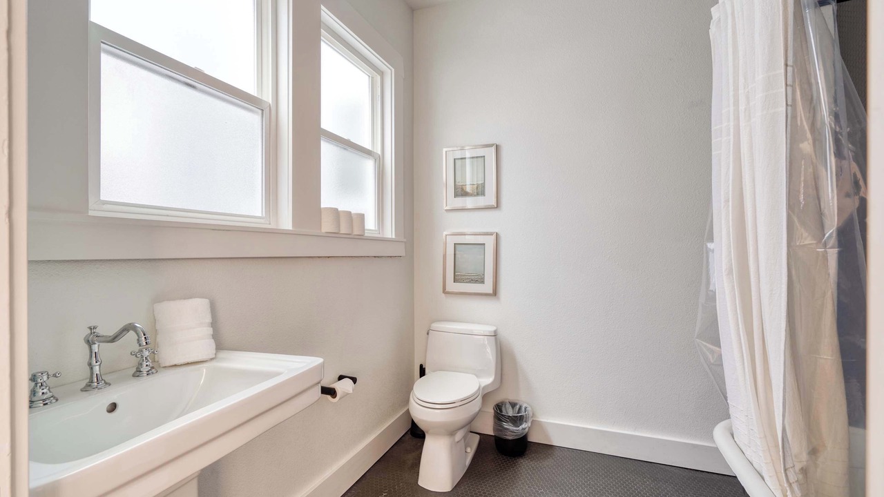 Photo of Bathroom in Uptown