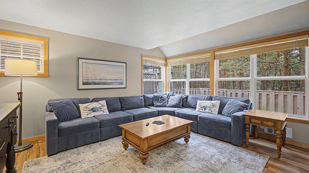 Photo of Livingroom in Shorepine Village