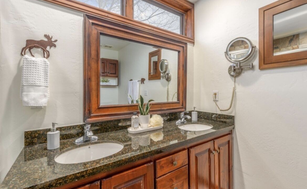 Photo of Bathroom in Bear Hollow Village