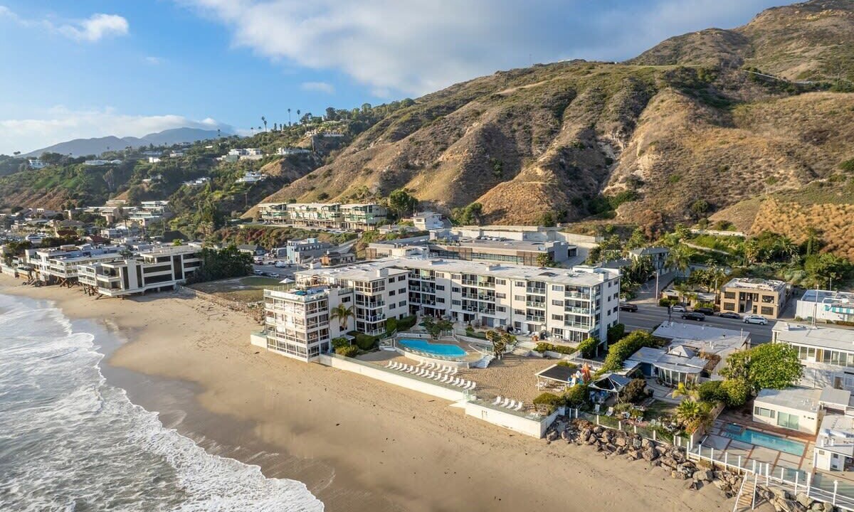Photo of Others in Eastern Malibu