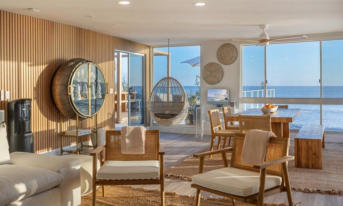 Photo of Bedroom in Eastern Malibu