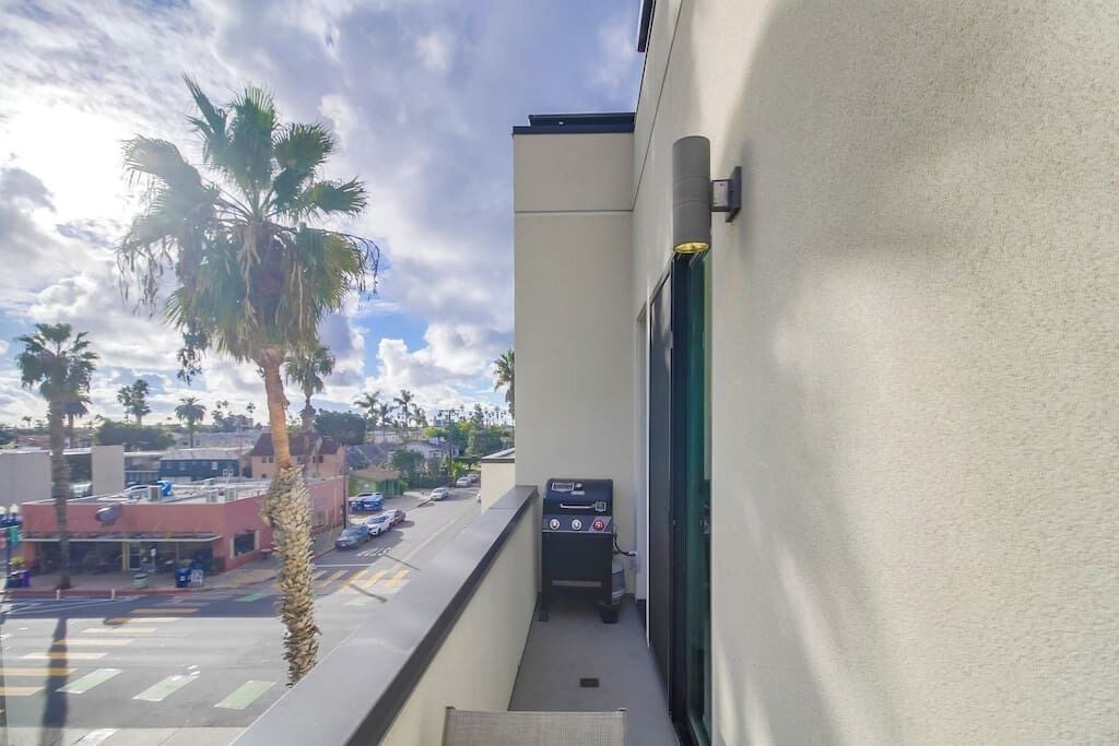 Photo of Patio Balcony in University Heights