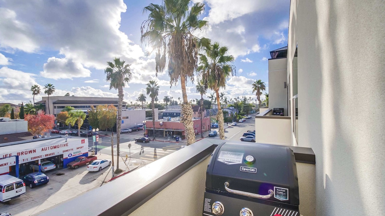 Photo of Patio Balcony in University Heights