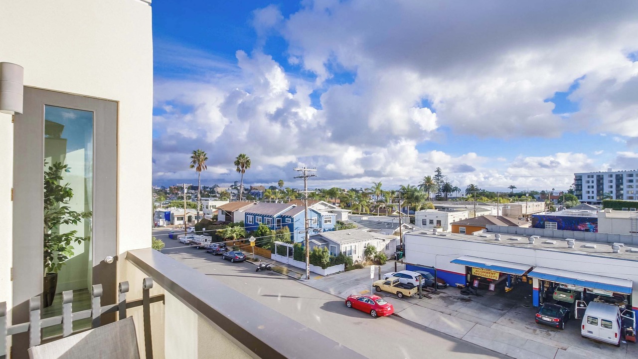 Photo of Patio Balcony in University Heights