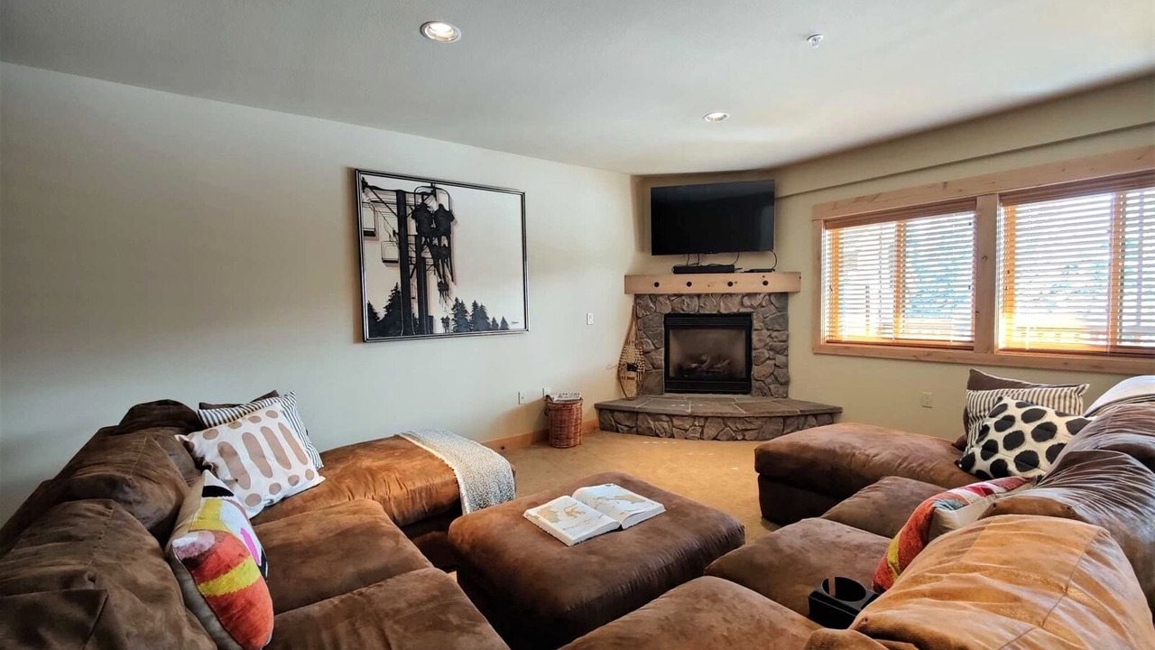Photo of Livingroom in Government Camp