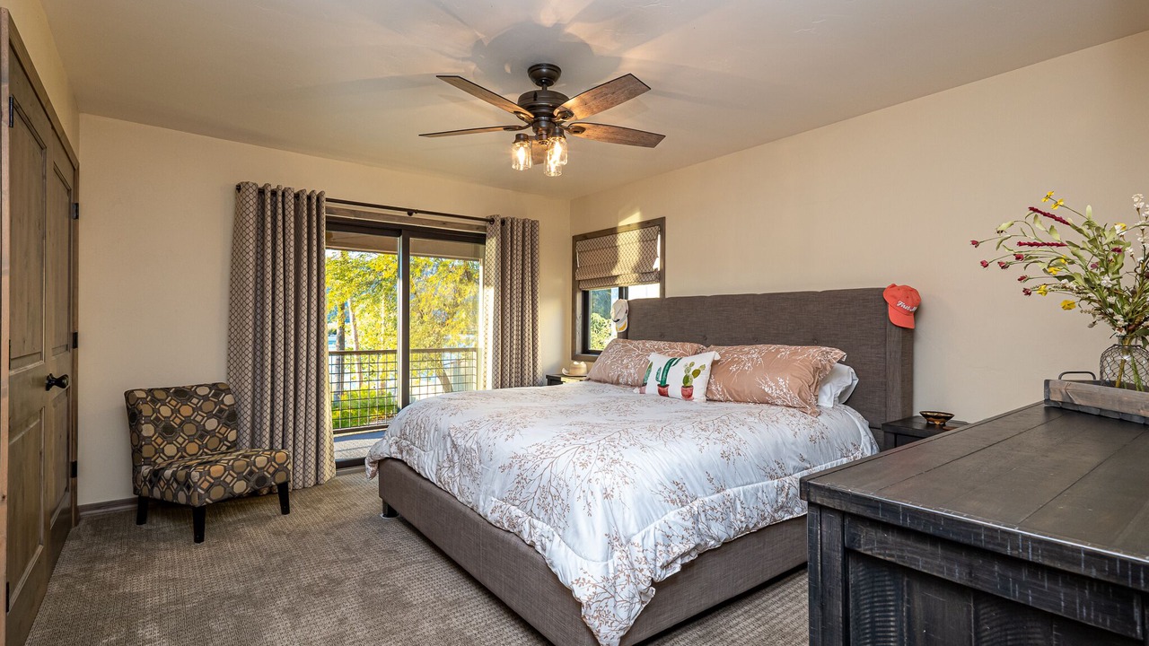 Photo of Bedroom in Holiday Shores