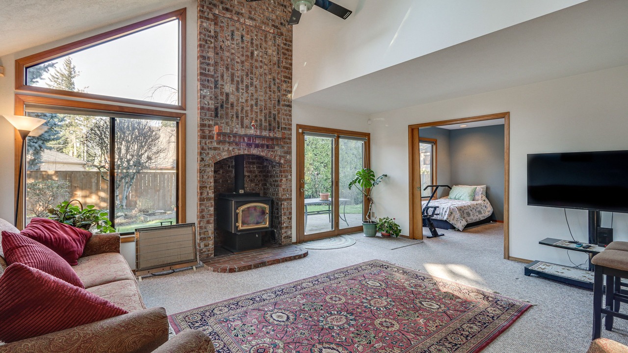 Photo of Livingroom in Wilkes East