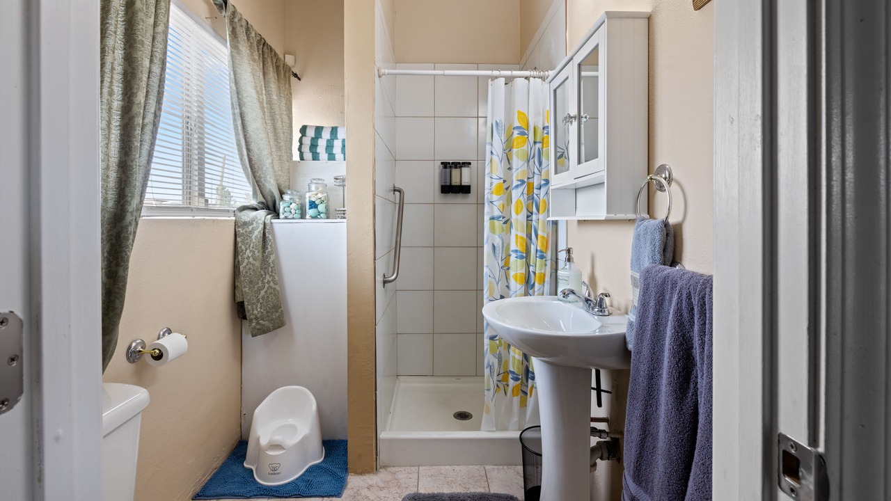 Photo of Bathroom in Centennial Hills