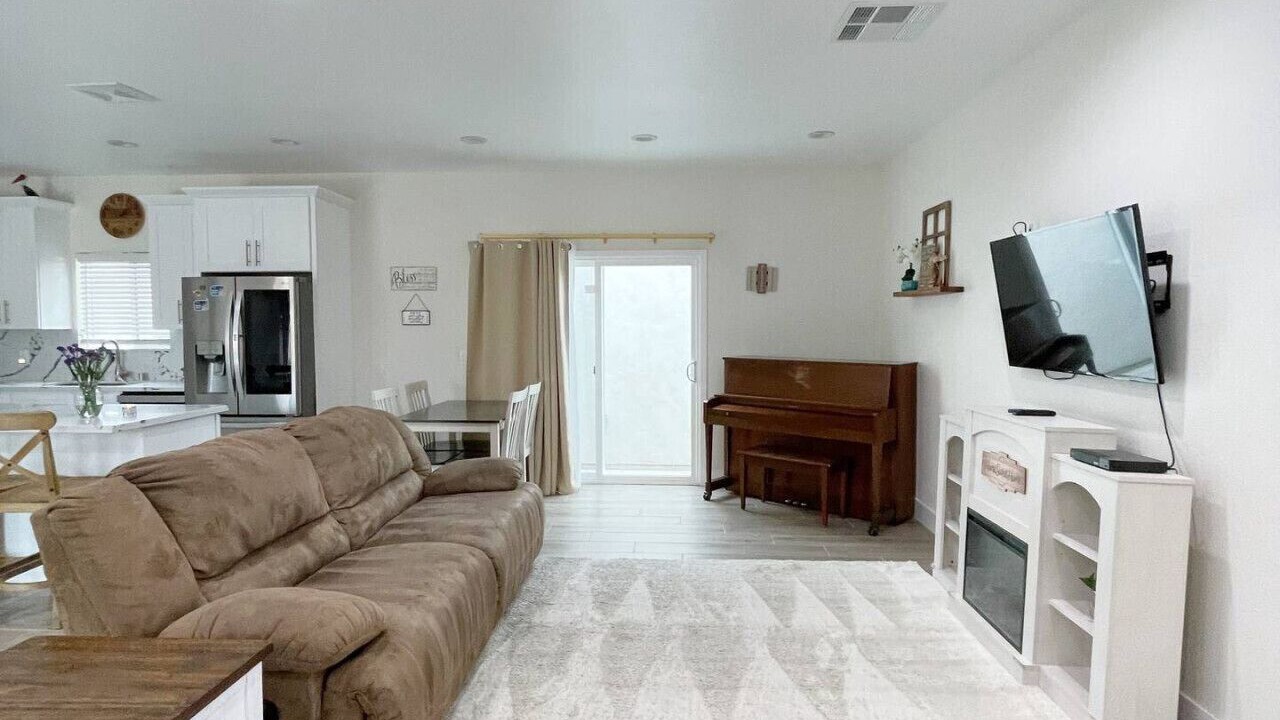 Photo of Bedroom in Anaheim Resort