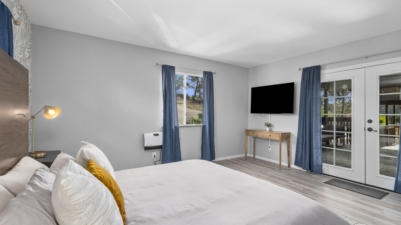 Photo of Bedroom in Valley Center