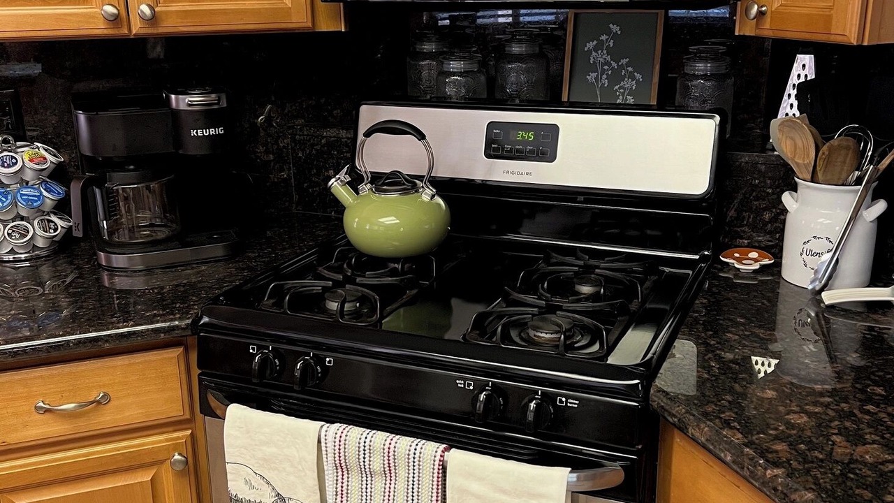 Photo of Kitchen in Running Springs