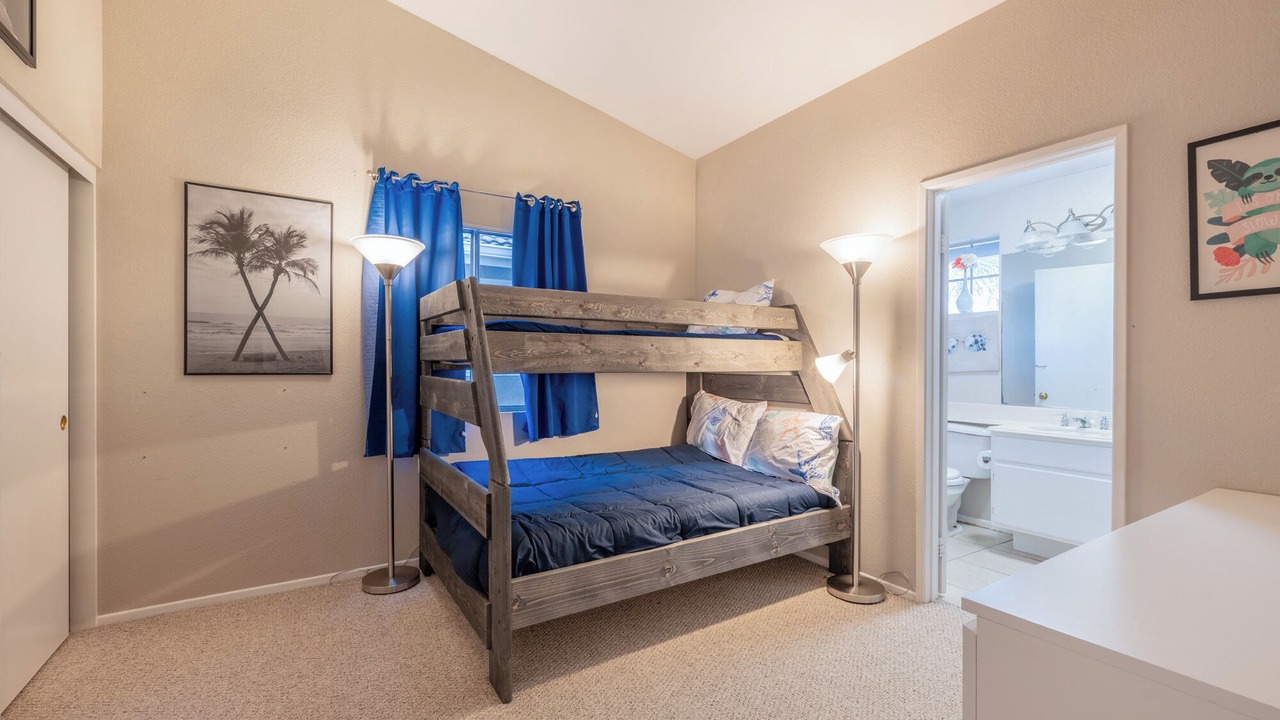 Photo of Bedroom in Vista