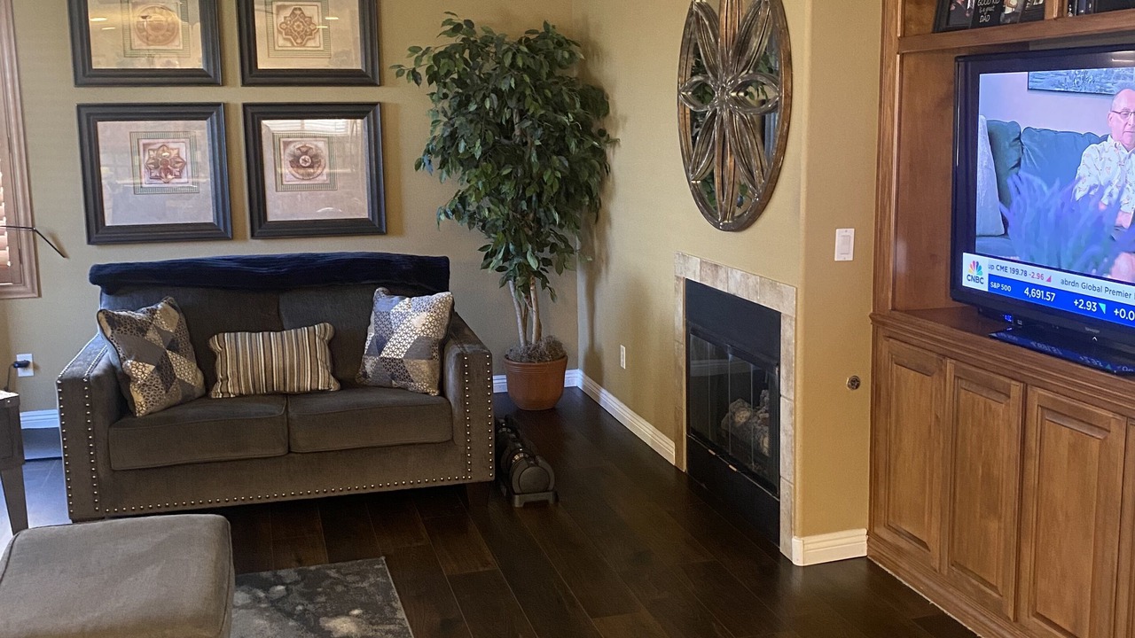 Photo of Livingroom in Enterprise