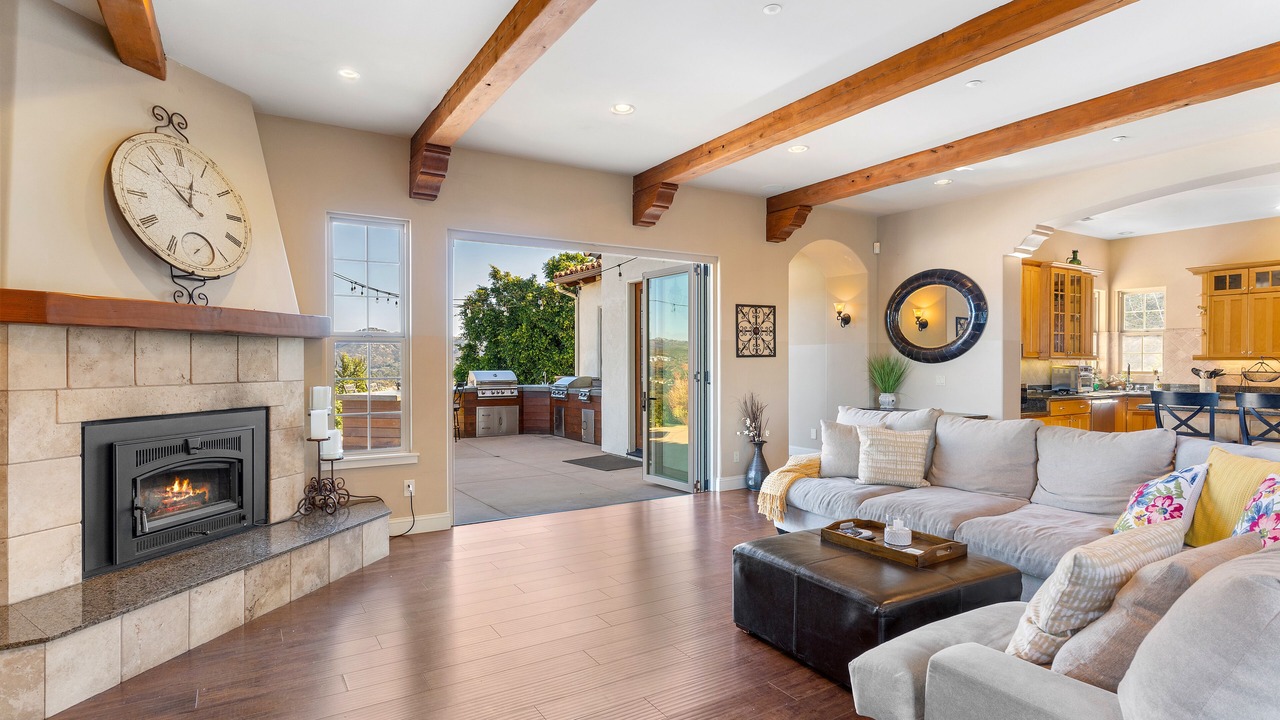 Photo of Livingroom in Mesa Rock