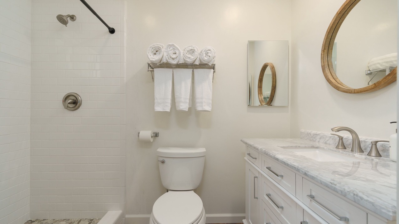 Photo of Bathroom in Calabasas