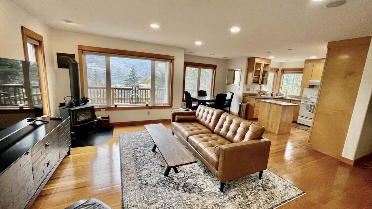 Photo of Livingroom in Mosier