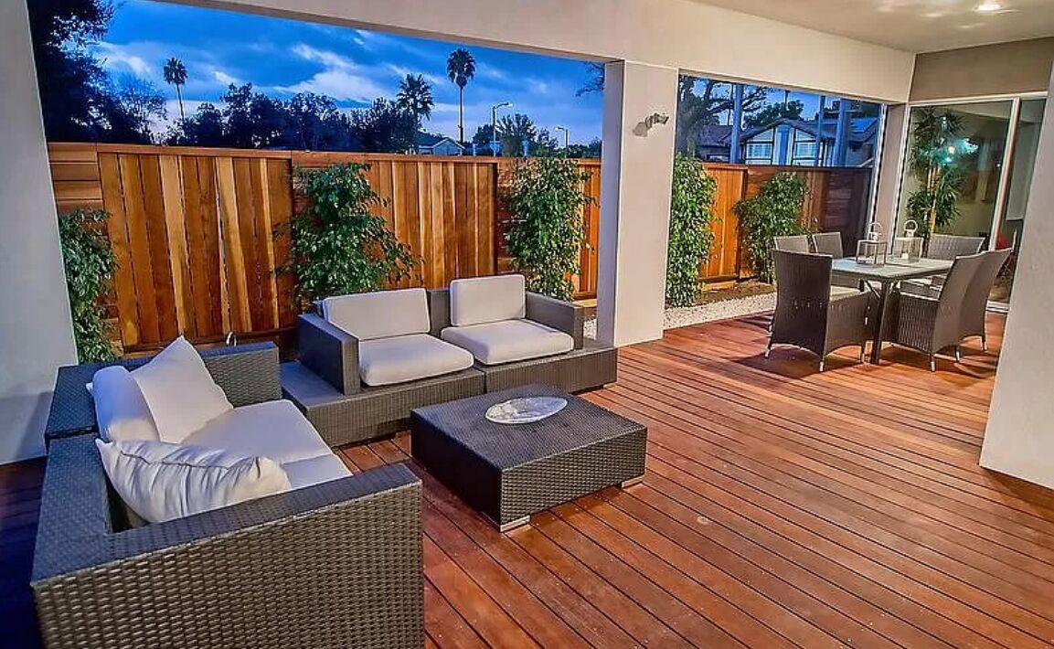 Photo of Outdoor in Encino
