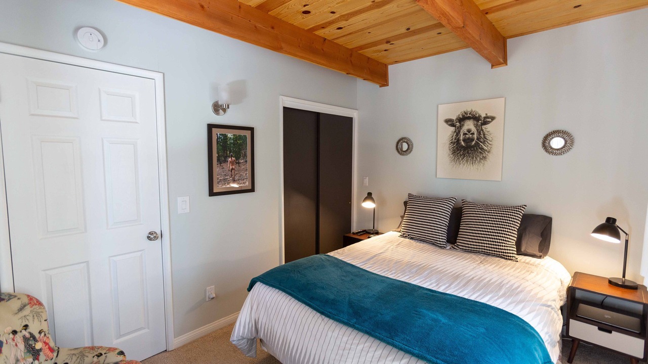 Photo of Bedroom in Arrowbear Lake