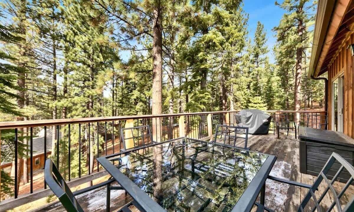 Photo of Outdoor in Pioneer Trail