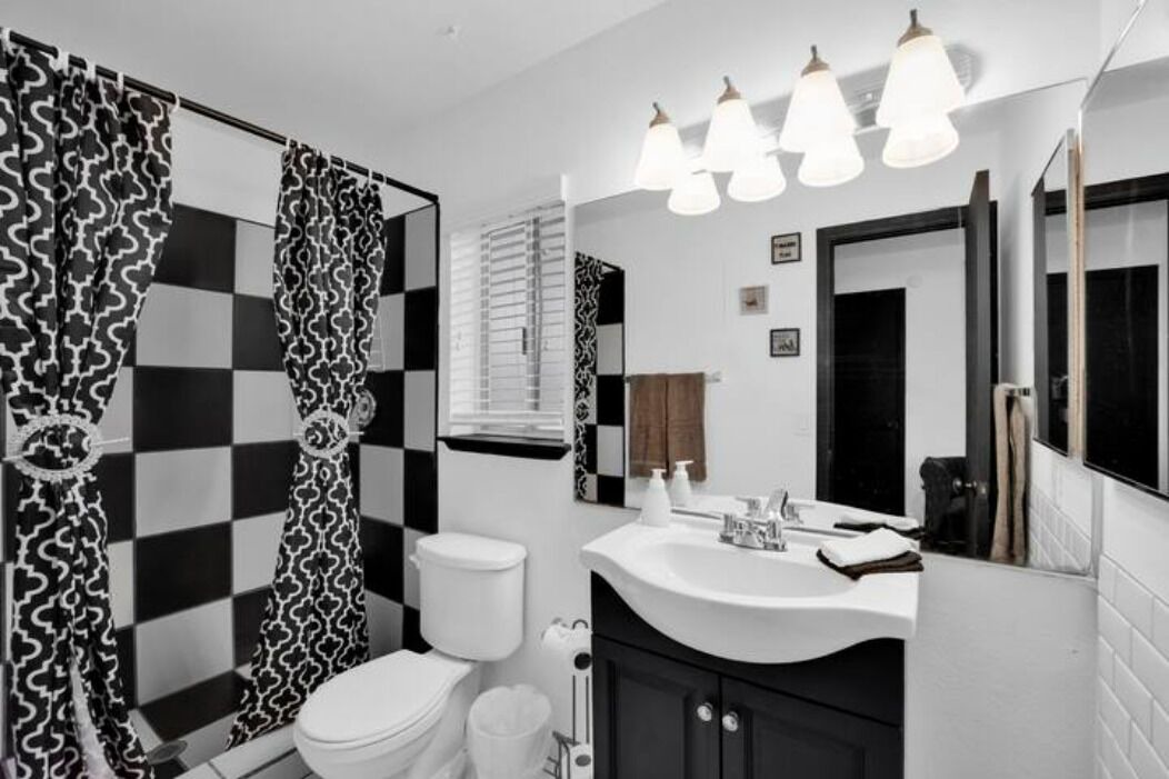 Photo of Bathroom in Chinatown