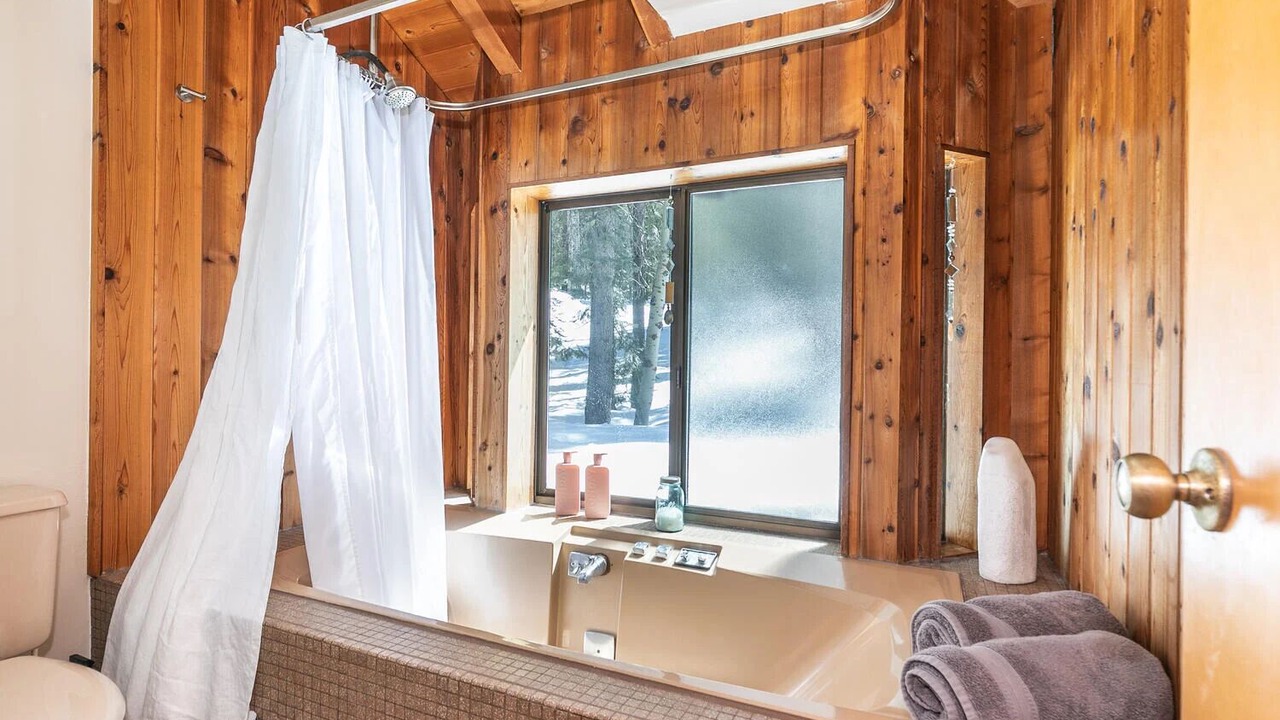 Photo of Bathroom in Alpine Meadows