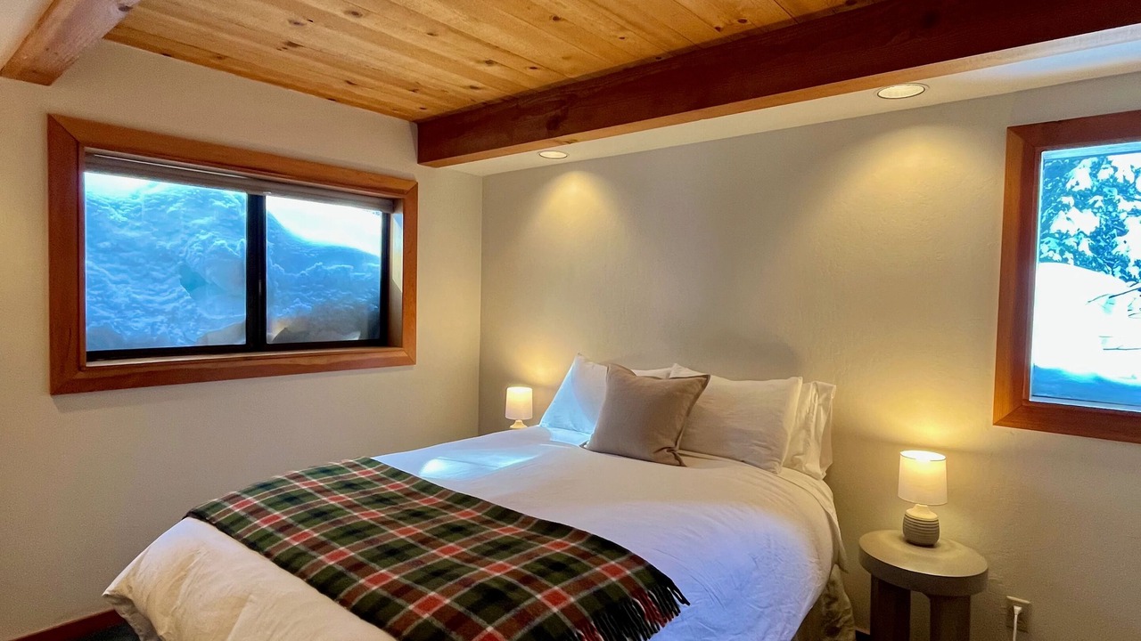 Photo of Bedroom in Alpine Meadows