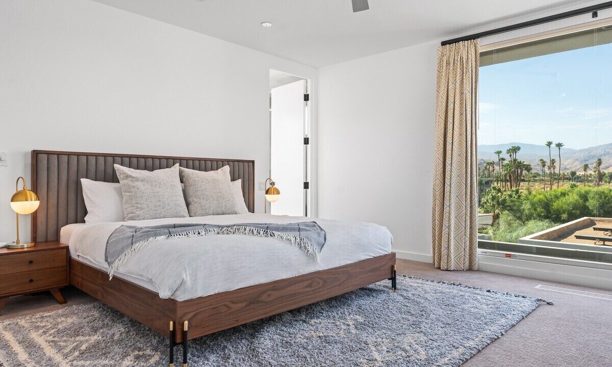 Photo of Bedroom in Canyon Corridor