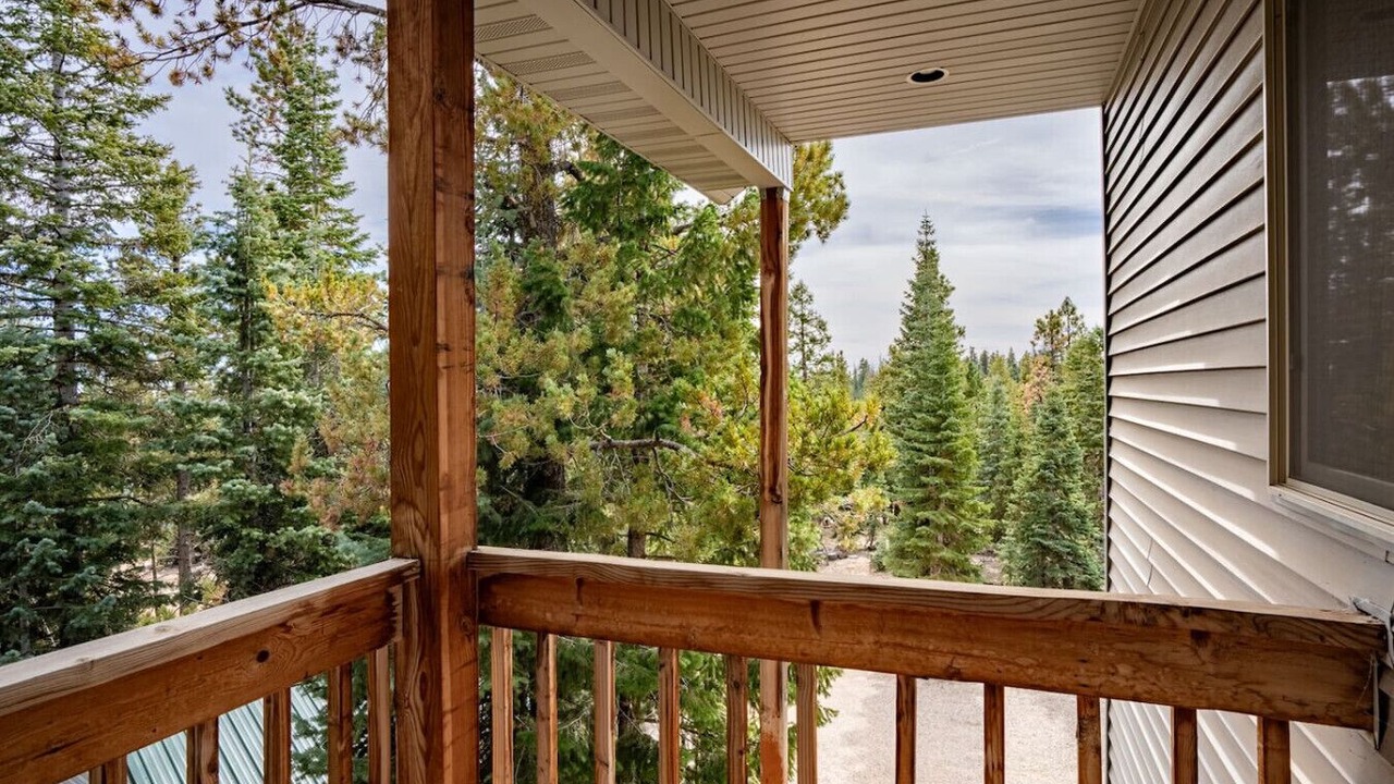 Photo of Outdoor in Meadow View Heights
