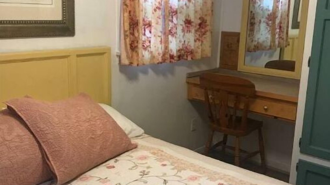 Photo of Bedroom in Kernville