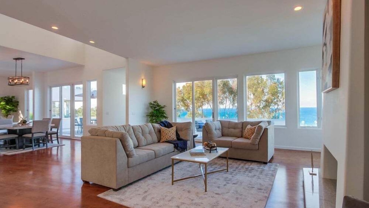 Photo of Livingroom in Country Club