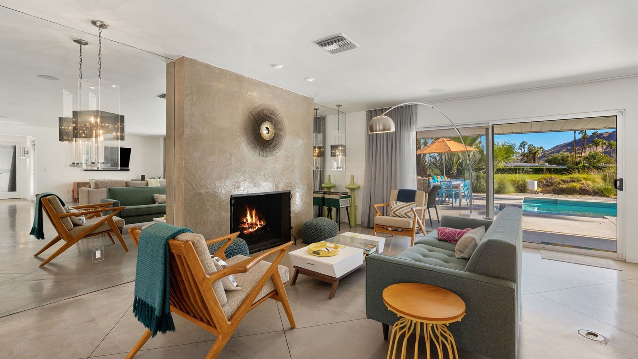Photo of Livingroom in Indian Canyon
