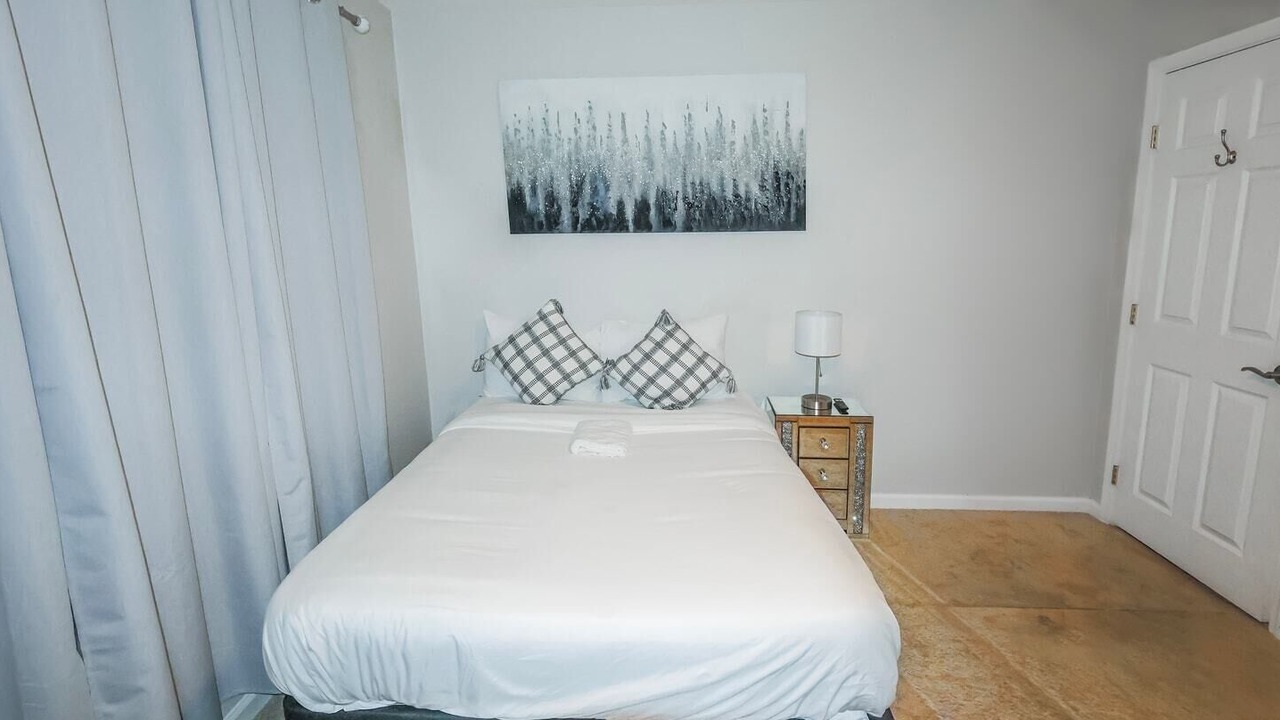 Photo of Bedroom in Lincoln Acres
