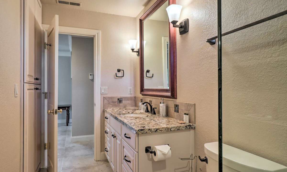 Photo of Bathroom in Tahoe Keys